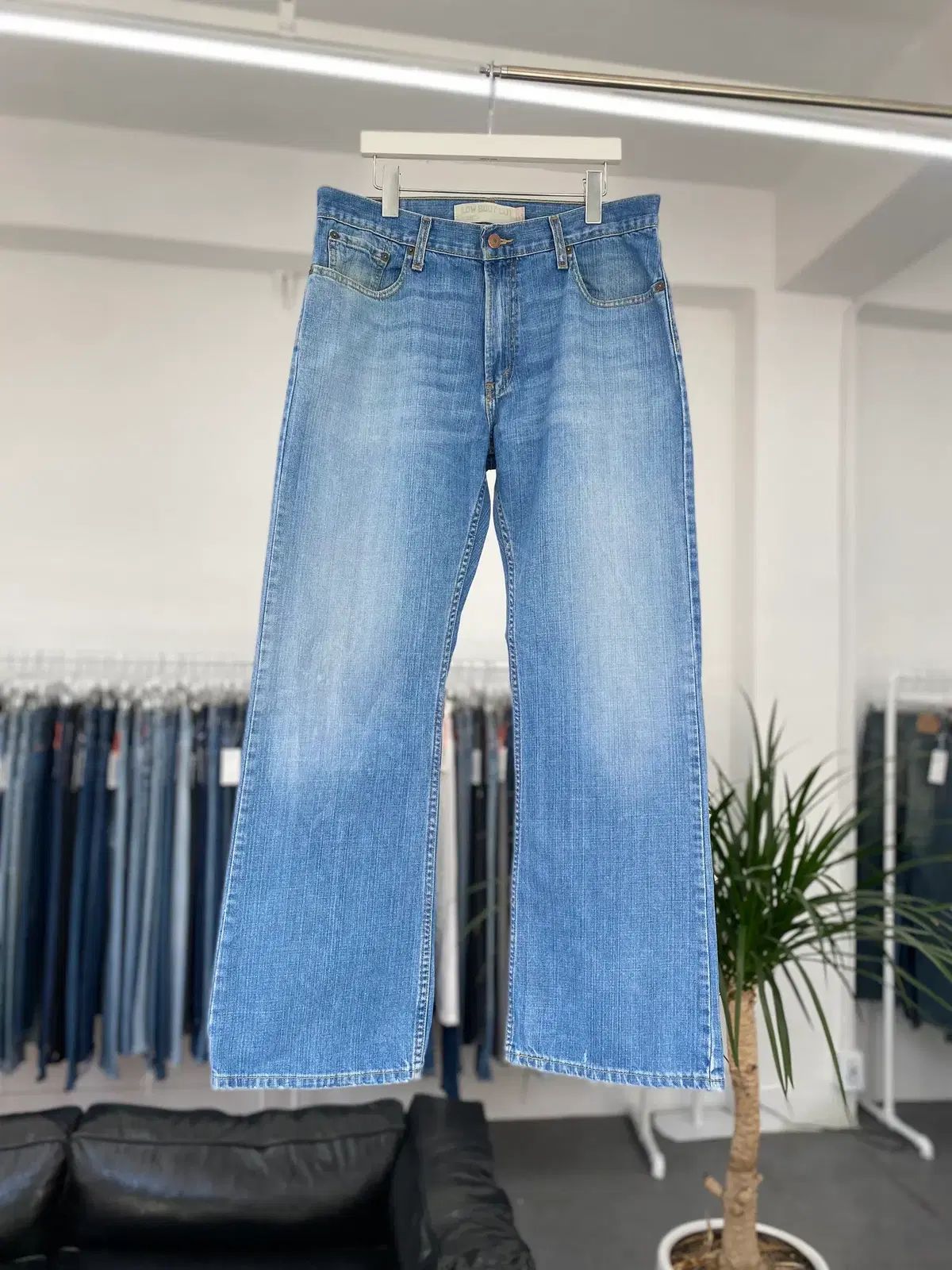 Levis527 ブーツカット 00s 33サイズ a5035