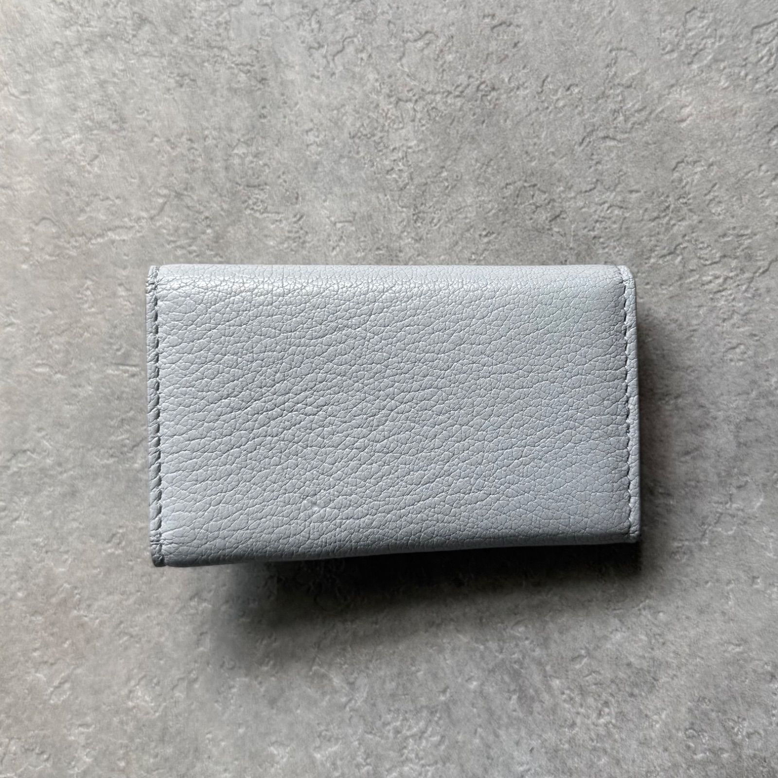 miumiu】【美品】マドラスパール キーケース リボンレザー/ペール