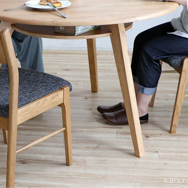 ダイニングテーブル 円形 幅110cm オーク無垢 棚付き 3人用 丸型 ラウンド 面取り ウレタン塗装 北欧 カフェ ジャパンディ ナチュラル ブラウン Designed in Japan【am_145】