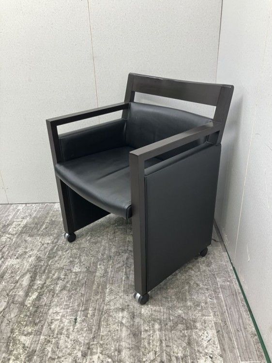 【中古品】イトーキ 応接会議用チェア NS-135L-4905 ブラック