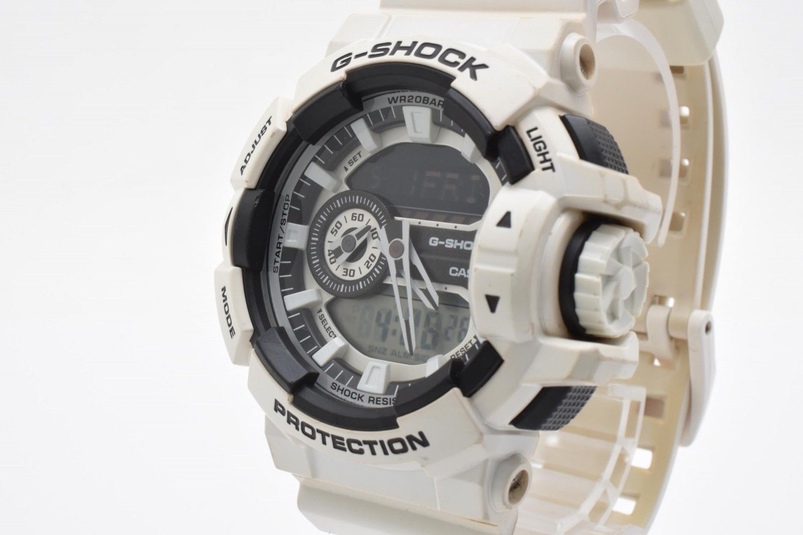 カシオ Casio G-SHOCK GA-400 メンズ腕時計 アナデジ ブラック文字盤 ホワイトケース 樹脂ベルト クォーツ 50mm 箱付き