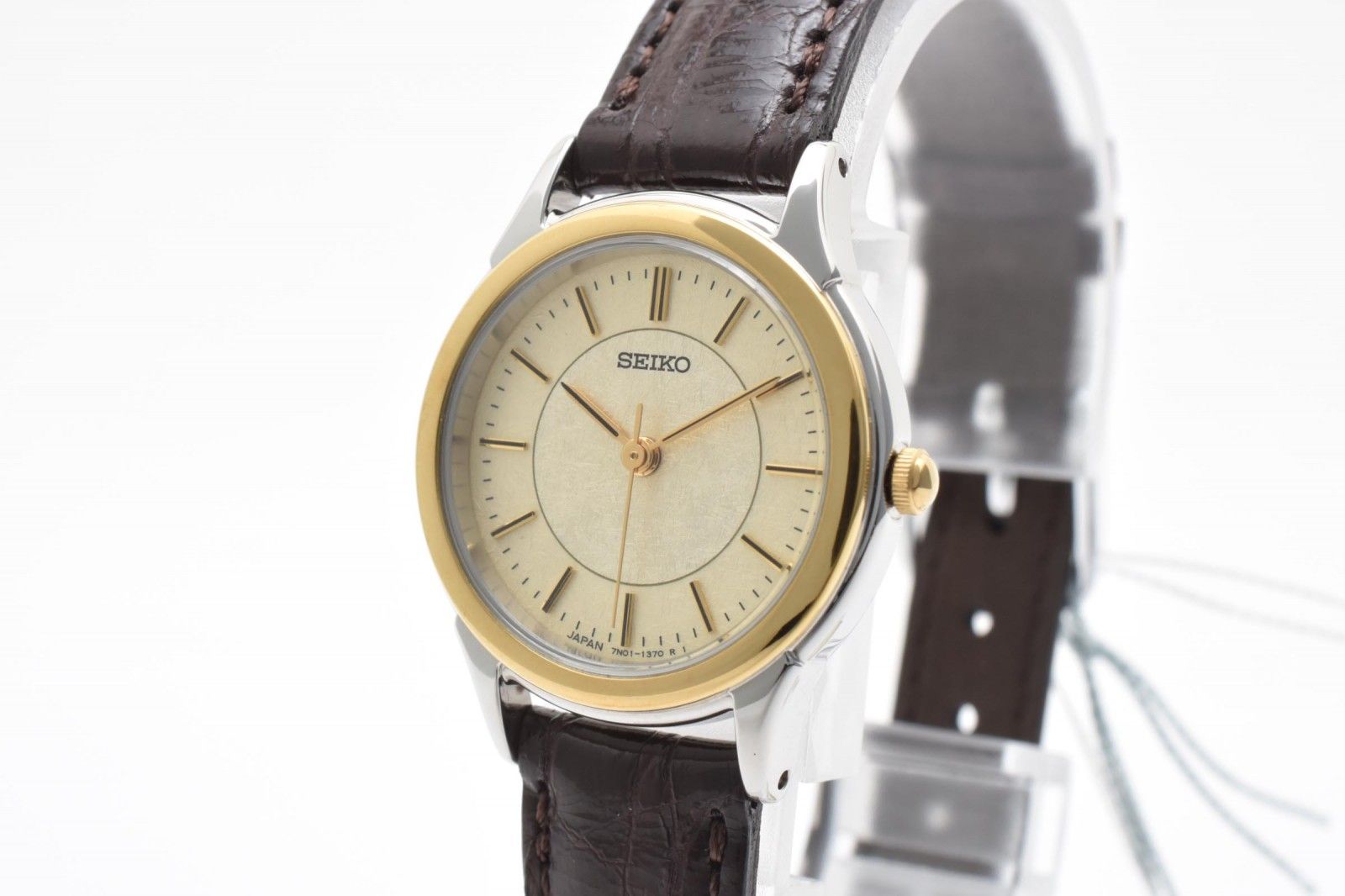 セイコー Seiko 7N01-6881 レディース腕時計 クオーツ ゴールド文字盤 レザーベルト ドレスウォッチ ゴールドベゼル