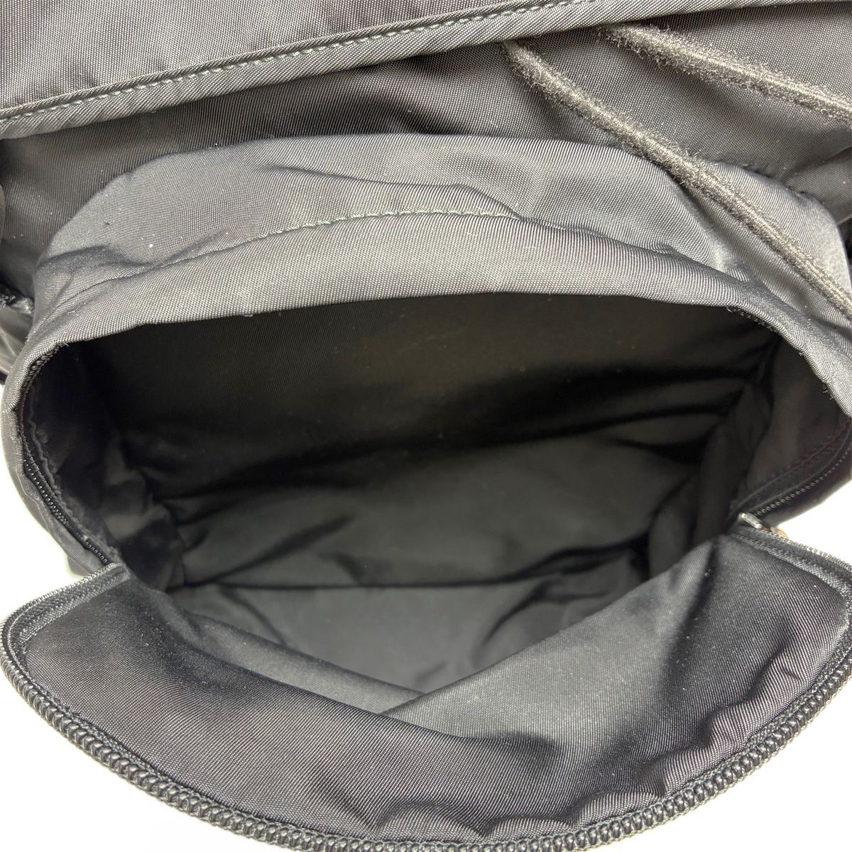 中古】 プラダ ロゴパッチ バックパック 2VZ135 ブラック カラーパッチ