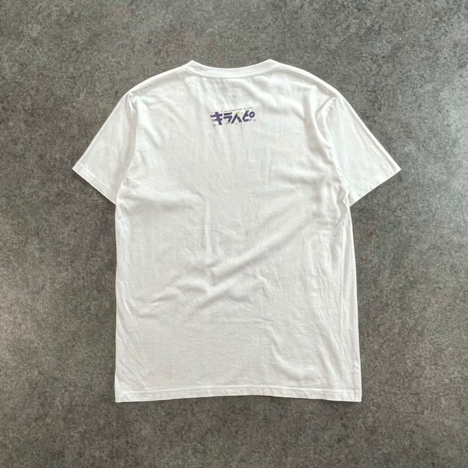 On Prism Records キラハピTシャツ キラハピちゃん グラフィック Tシャツ プリント ホワイト 白 On Prism Records キラハピTシャツ キラハピちゃん グラフィック Tシャツ プリント ホワイト 白