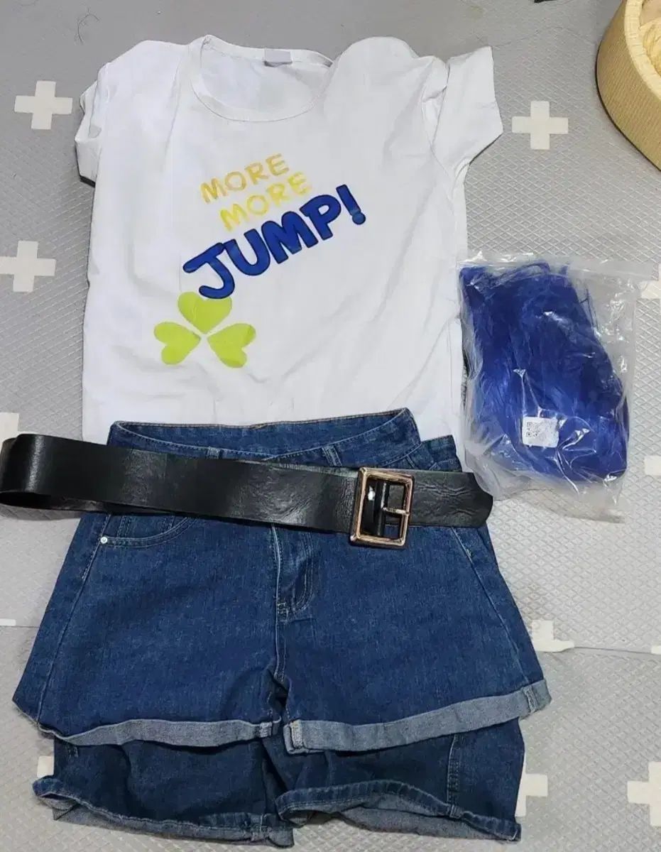 プロジェクトセカイ モアモアジャンプ！ 桐谷遥 Tシャツ 体大バージョン コスプレ出品