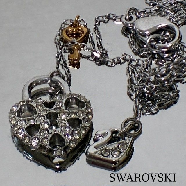 ネックレススワロフスキー SWAROVSKIネックレス パヴェ ハート ロック 