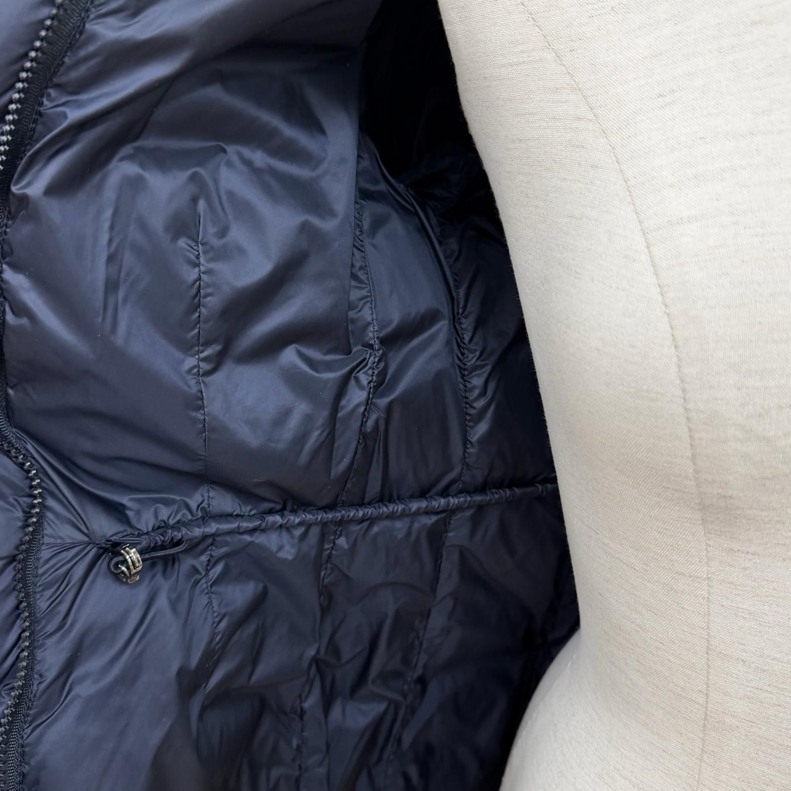 美品◇MONCLER モンクレール C20934930005 HERMINE エルミンヌ ロゴ 