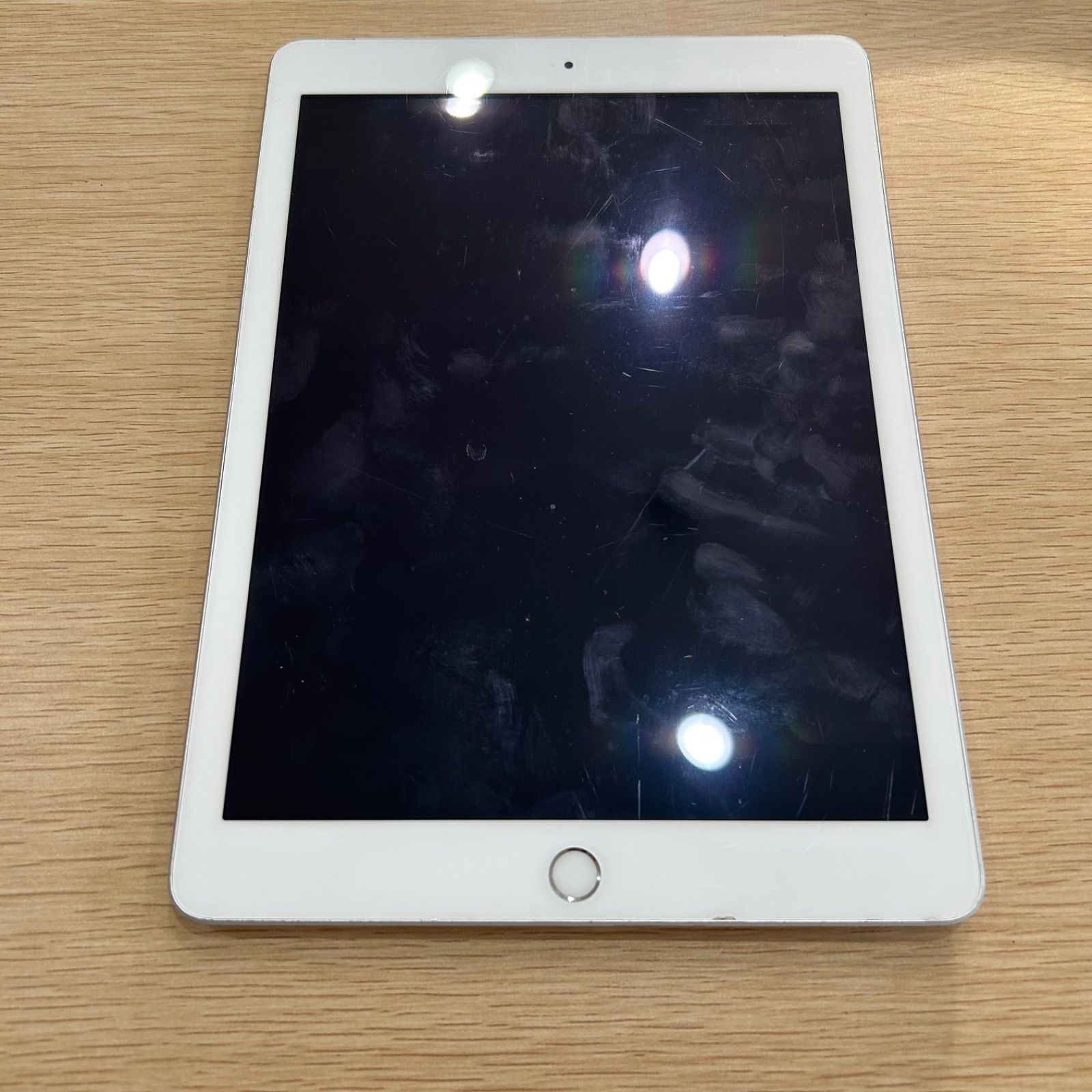 No.129【ジャンク】iPad 第五世代  (A1823) ジャンクiPad (第5世代) A1823 Wi-Fi+Cellular - メルカリ