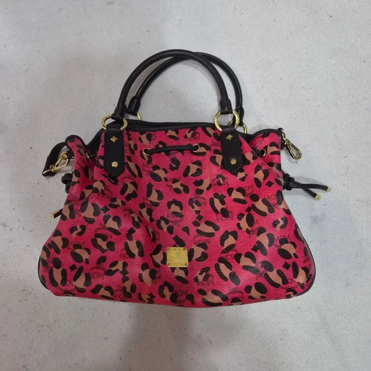 MCM レオパード トゥー/ショルダーバッグ