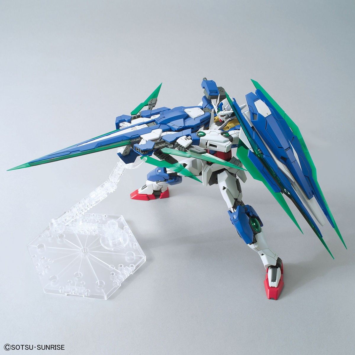 再販) MG 1/100 GNT-0000/FS ダブルオークアンタフルセイバー 機動戦士