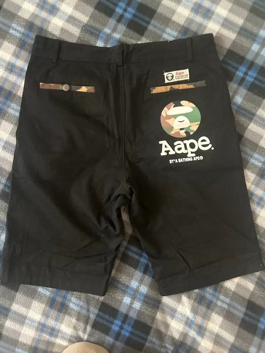 Aape カモフラ&ブラック ハーフパンツ