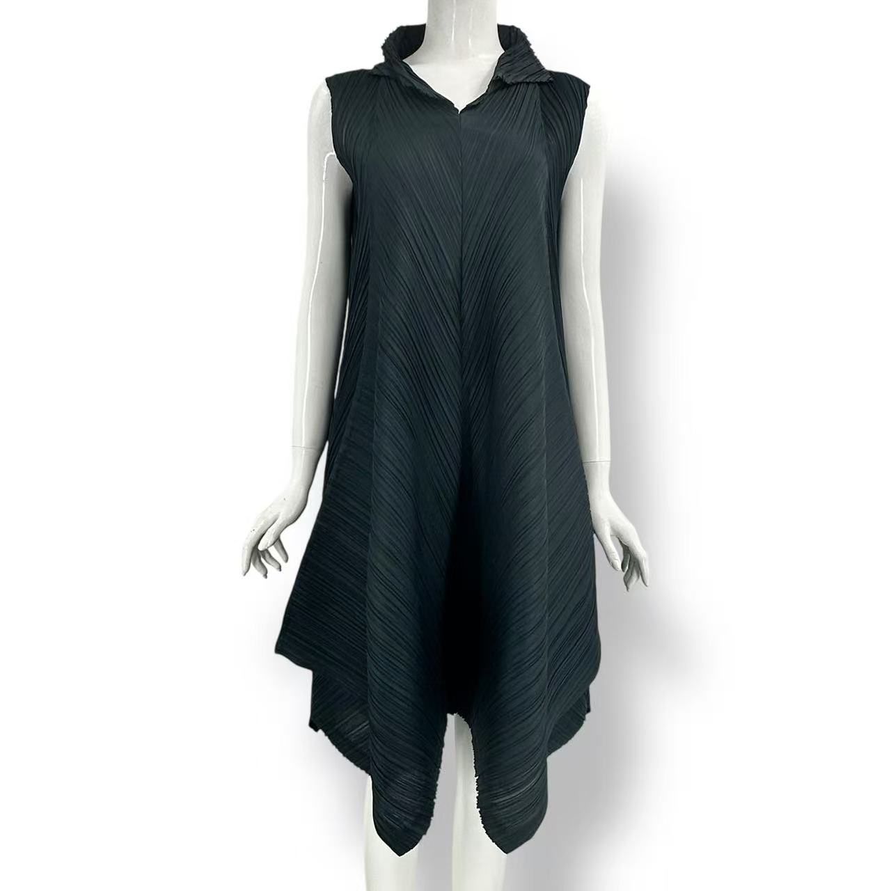 新品同様 ISSEY MIYAKE イッセイミヤケ PLEATS PLEASE プリーツプリーズ ワンピース 変形 グリーン