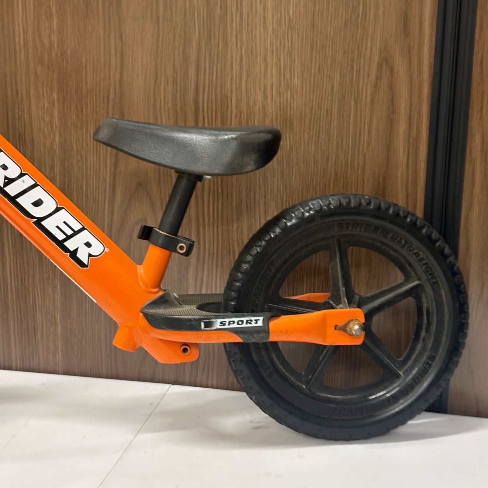日本正規品】 STRIDER ストライダースポーツモデル12インチ オレンジ 