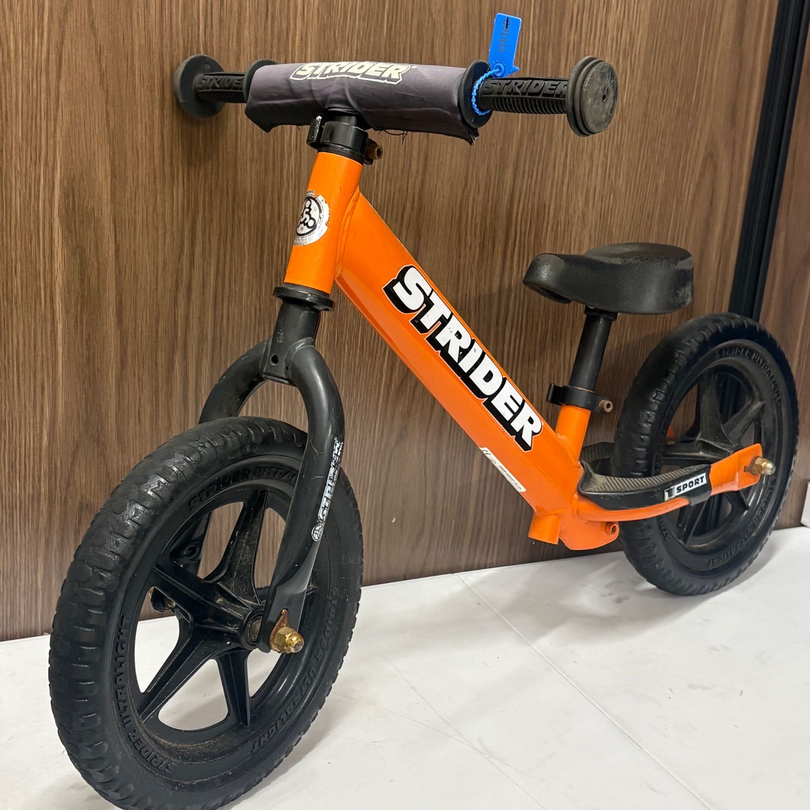 人気のオレンジ】ストライダー スポーツモデル 12インチ 日本正規品
