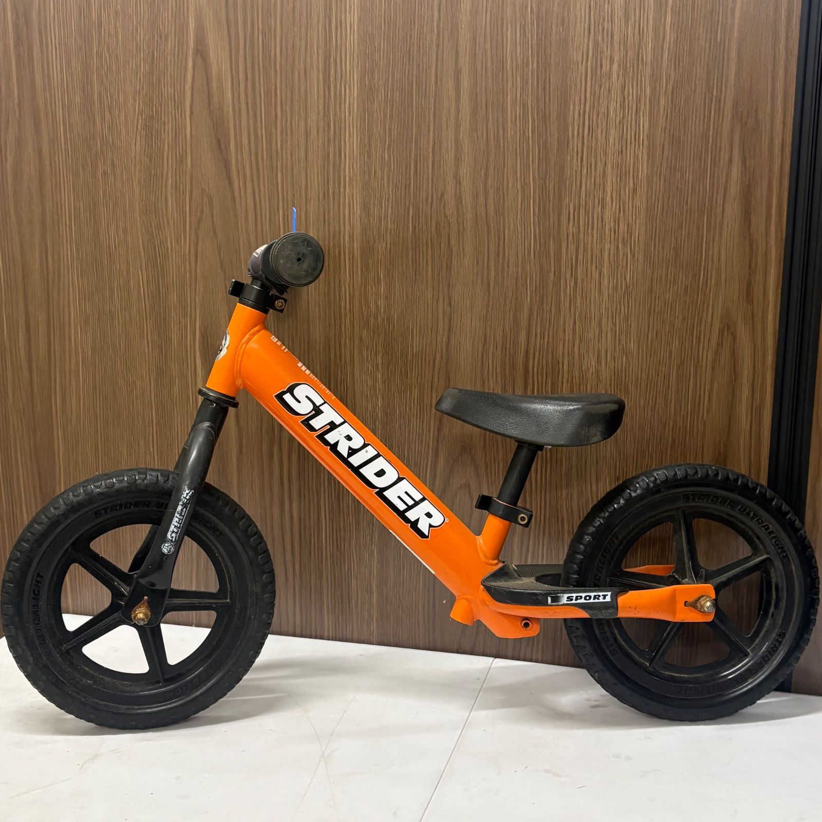 日本正規品】 STRIDER ストライダースポーツモデル12インチ オレンジ 