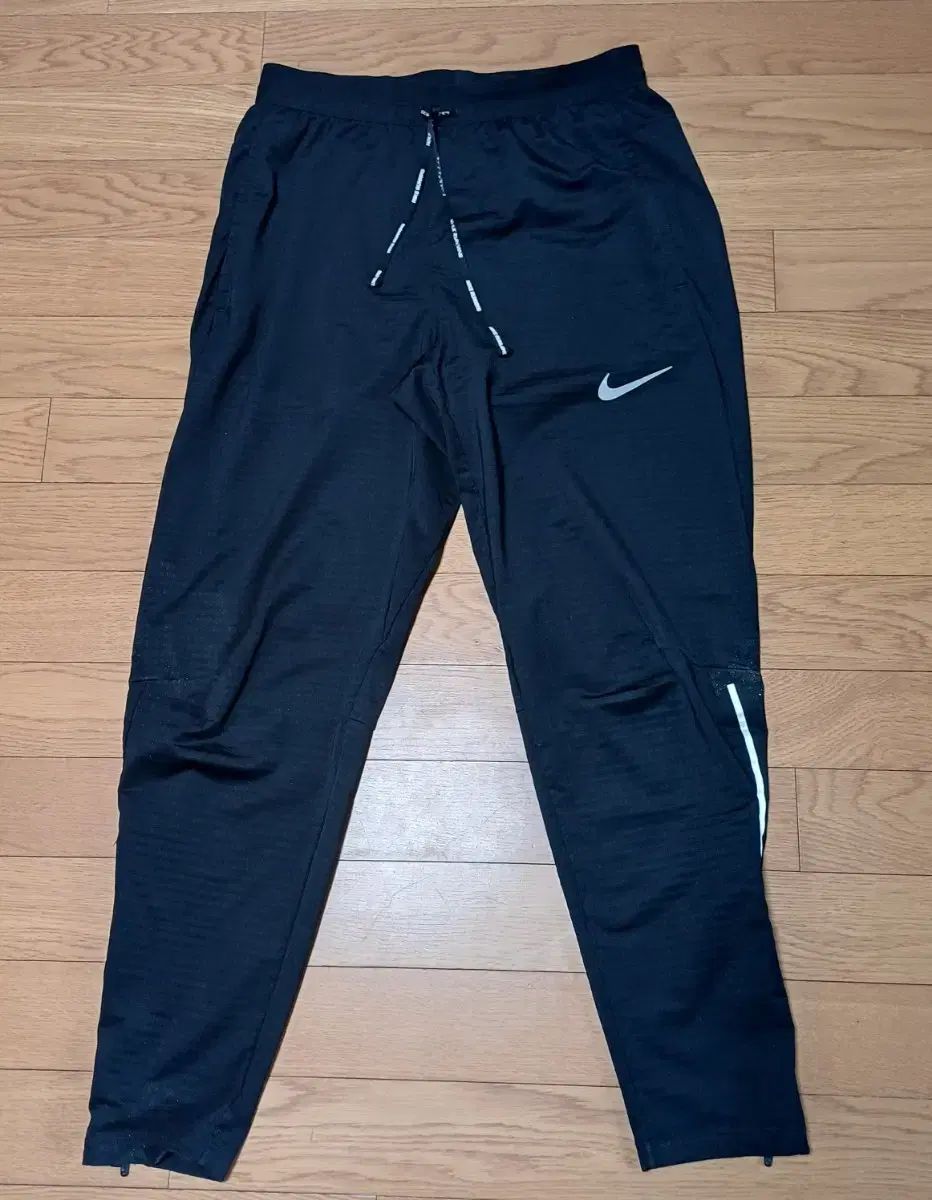 ナイキ ドライフィット ペノム エッセンシャル ランニング ジョガー パンツ (75/S)