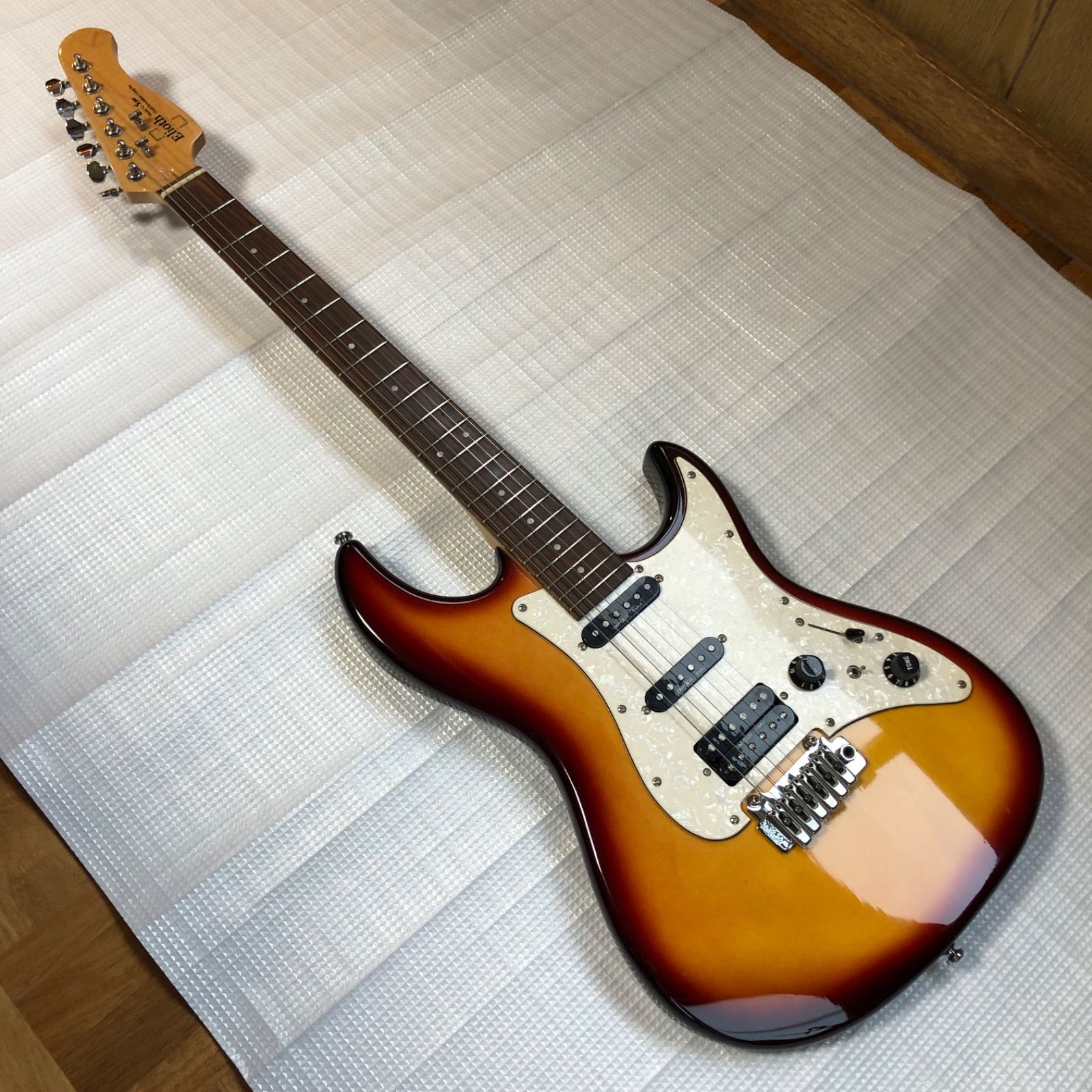 Elioth S305 ストラトタイプ サンバースト エレキギター - メルカリ
