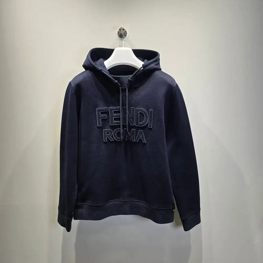 中古/正規品 FENDI フェンディ ロゴ Tシャツ