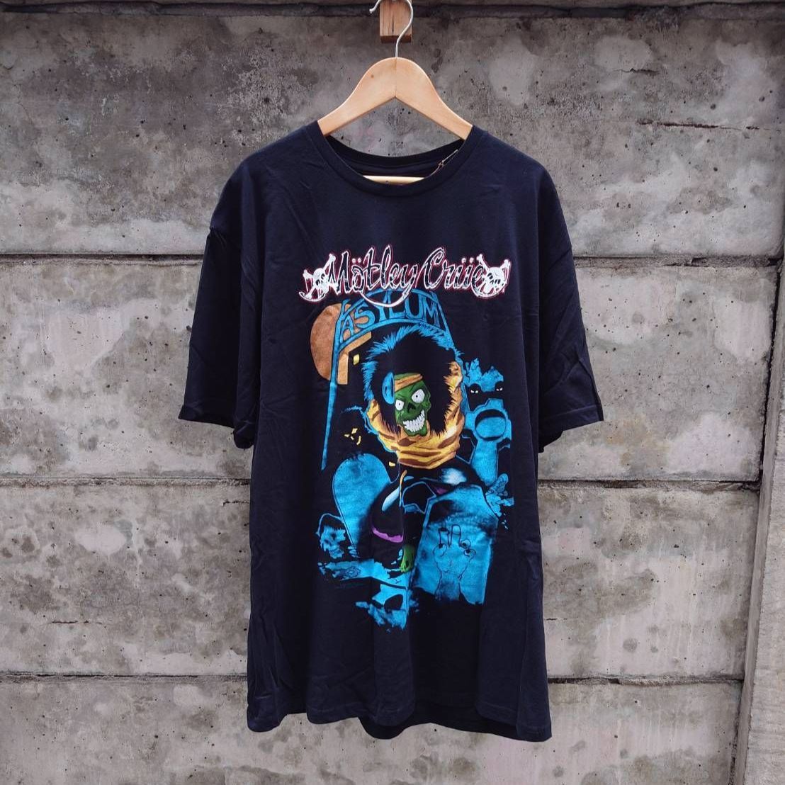 モトリークルー_MOTLEY CURE 新品オフィシャルTシャツ　FEELGOOD GRAVEYARD VINTAGE