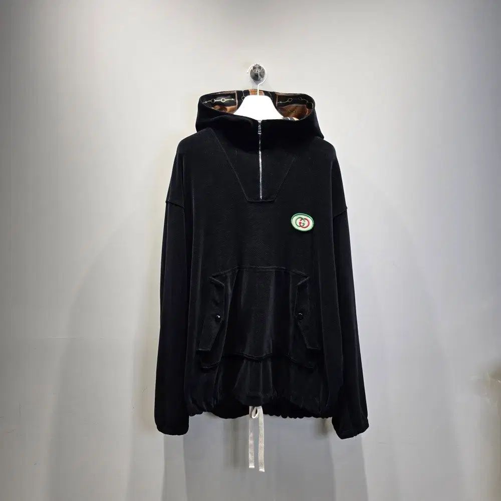 中古/正規品 グッチ GGロゴ パッチ シェニール フーディー Tシャツ