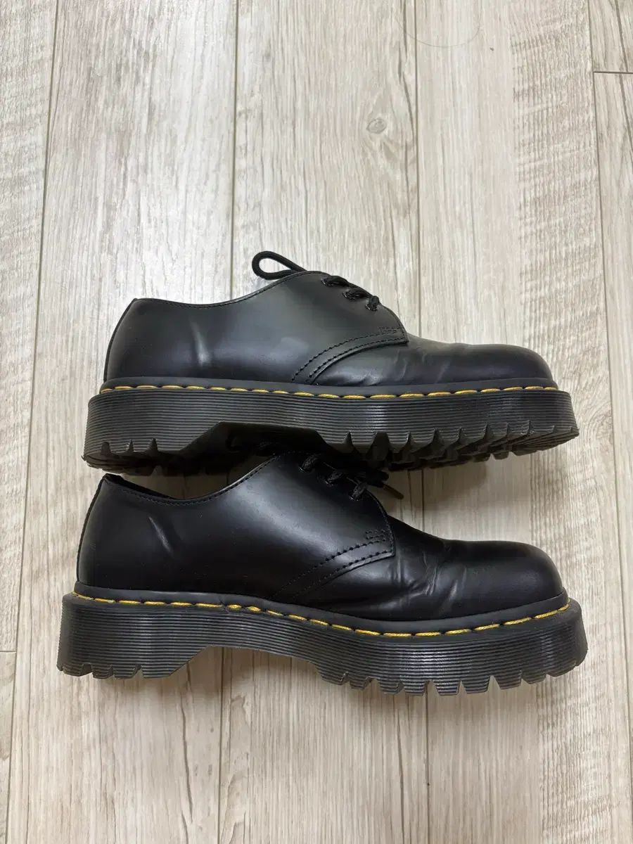 DR. MARTENS ドクターマーチン 1461 3ホール ベックス 250