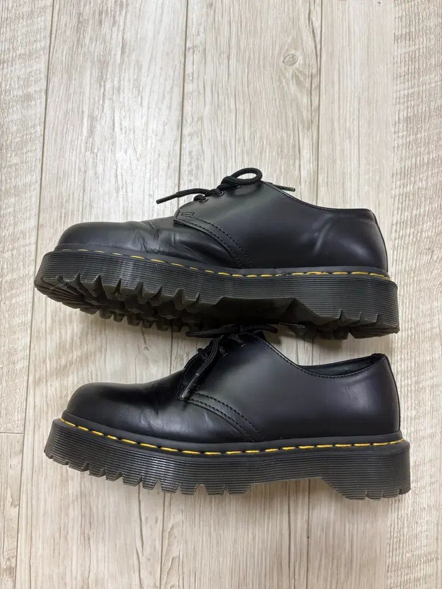 DR. MARTENS ドクターマーチン 1461 3ホール ベックス 250