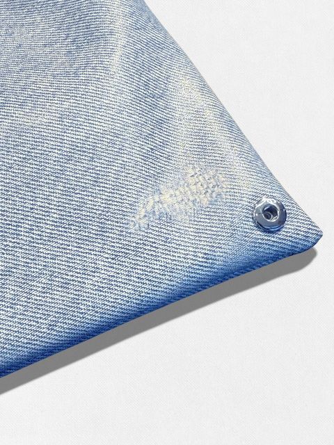 【定価72,600円(税込)】MM6 Maison Margiela エムエムシックス メゾンマルジェラ 自由な感性で楽しむニュースタンダード 褪せたブルーに宿るヴィンテージの品格！大人のためのジャパニーズバッグ スモール トライアングルバック 鞄S54WD0