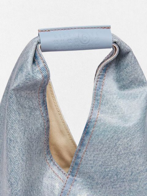 【定価72,600円(税込)】MM6 Maison Margiela エムエムシックス メゾンマルジェラ 自由な感性で楽しむニュースタンダード 褪せたブルーに宿るヴィンテージの品格！大人のためのジャパニーズバッグ スモール トライアングルバック 鞄S54WD0