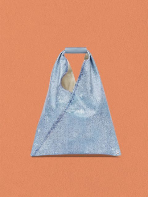 【定価72,600円(税込)】MM6 Maison Margiela エムエムシックス メゾンマルジェラ 自由な感性で楽しむニュースタンダード 褪せたブルーに宿るヴィンテージの品格！大人のためのジャパニーズバッグ スモール トライアングルバック 鞄S54WD0