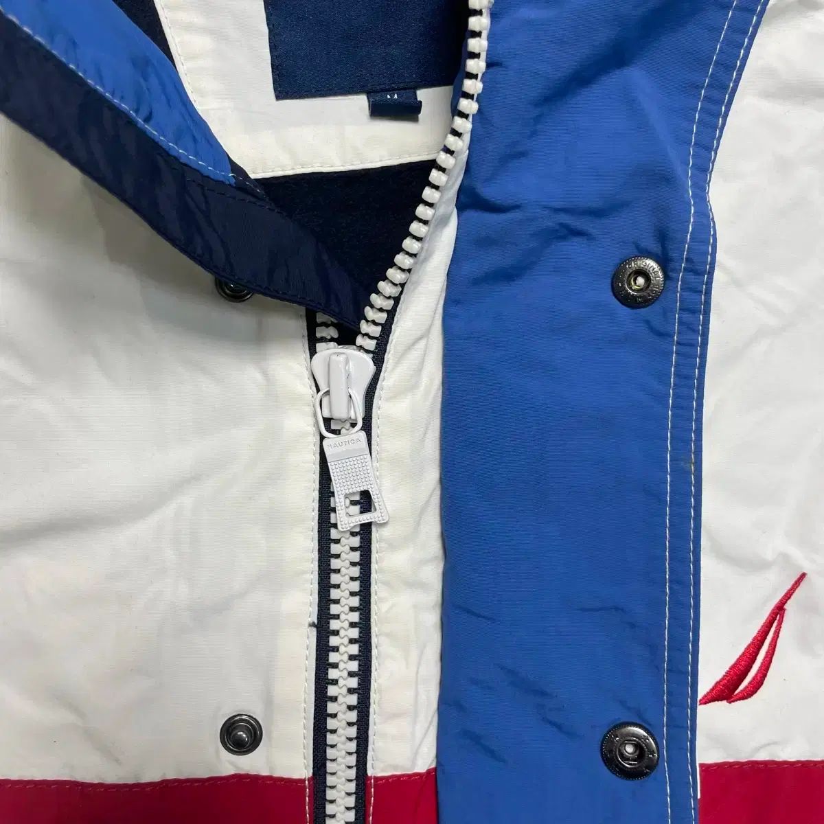 NAUTICA オールドスクール ナイロン ウィンドブレーカー ジャケット M NAUTICA オールドスクール ナイロン ウィンドブレーカー ジャケット M