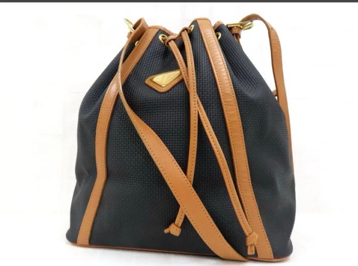 Saint Laurent サンローラン ブラック スポーツブラ ブラウン バケットバッグ