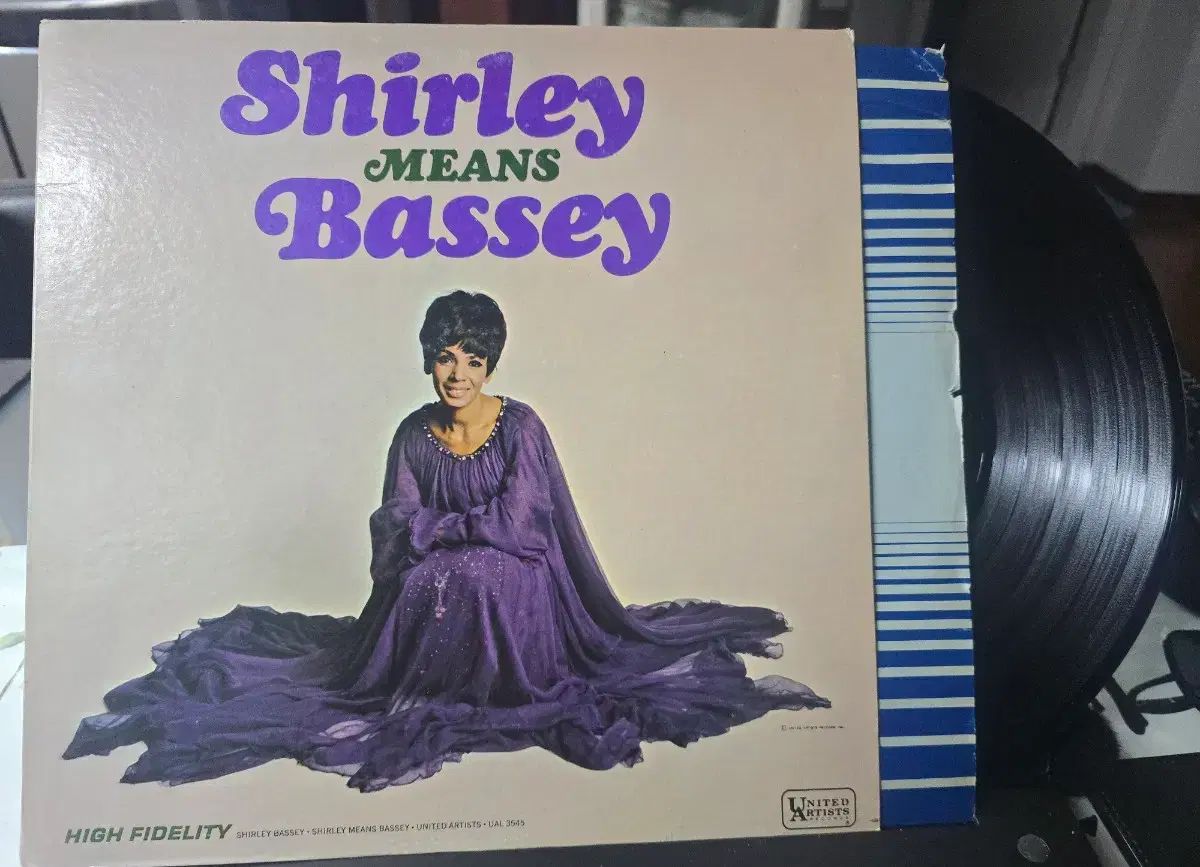 一括_シェリー ベイシ( Shirley Bassey ) の LP 6 ベル ( US ）