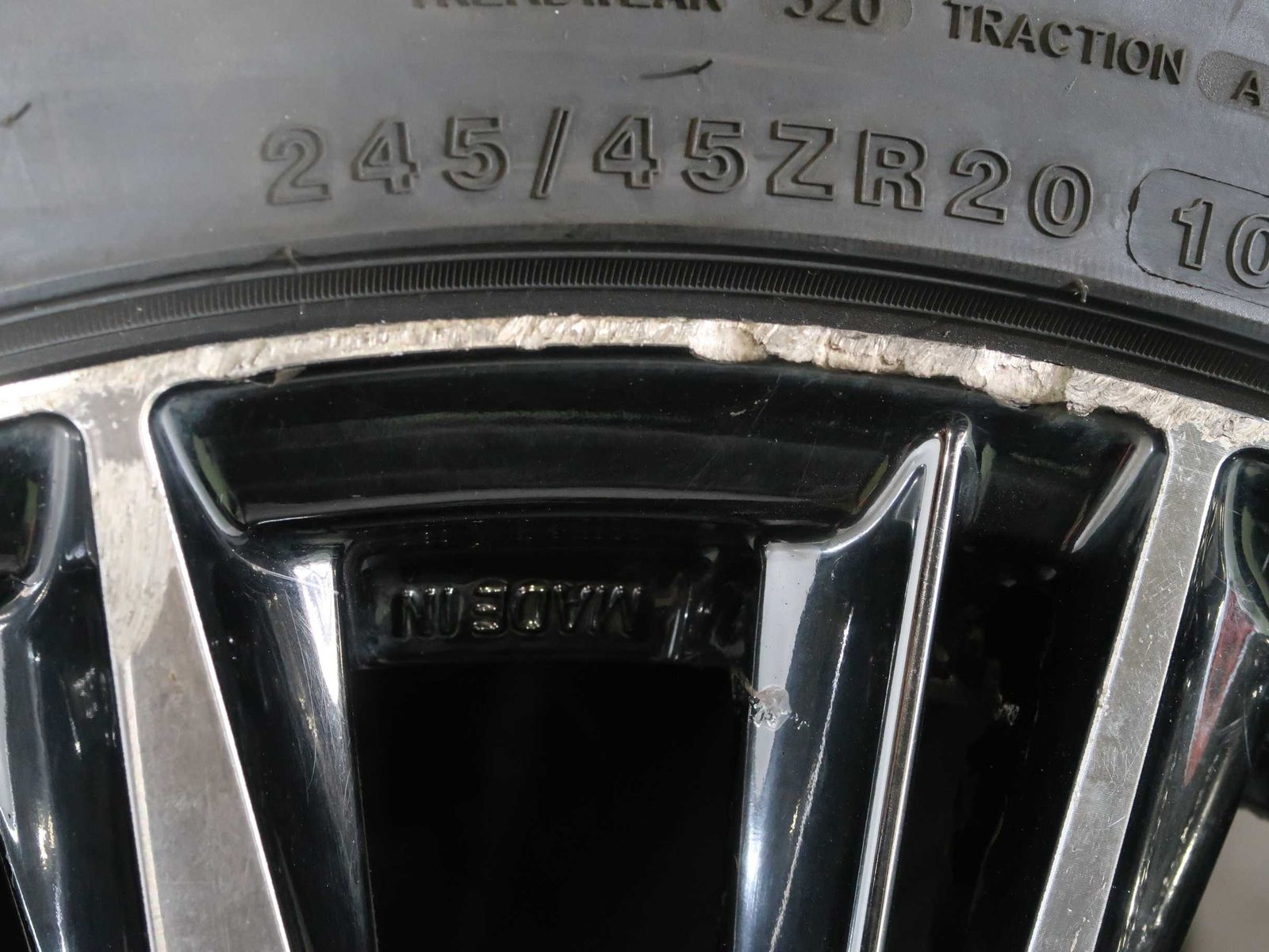 4本 RAYS VERSUS stratagia VOUGE 20インチ 8.5J +38 5H PCD 114.3 ラジアル MINERVA RADIAL F205 2025年 245/45R20 NX ハリア― RAV4 等