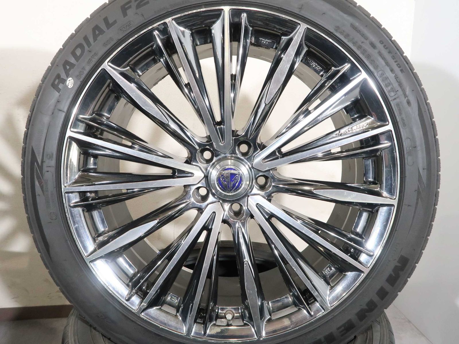 4本 RAYS VERSUS stratagia VOUGE 20インチ 8.5J +38 5H PCD 114.3 ラジアル MINERVA RADIAL F205 2025年 245/45R20 NX ハリア― RAV4 等