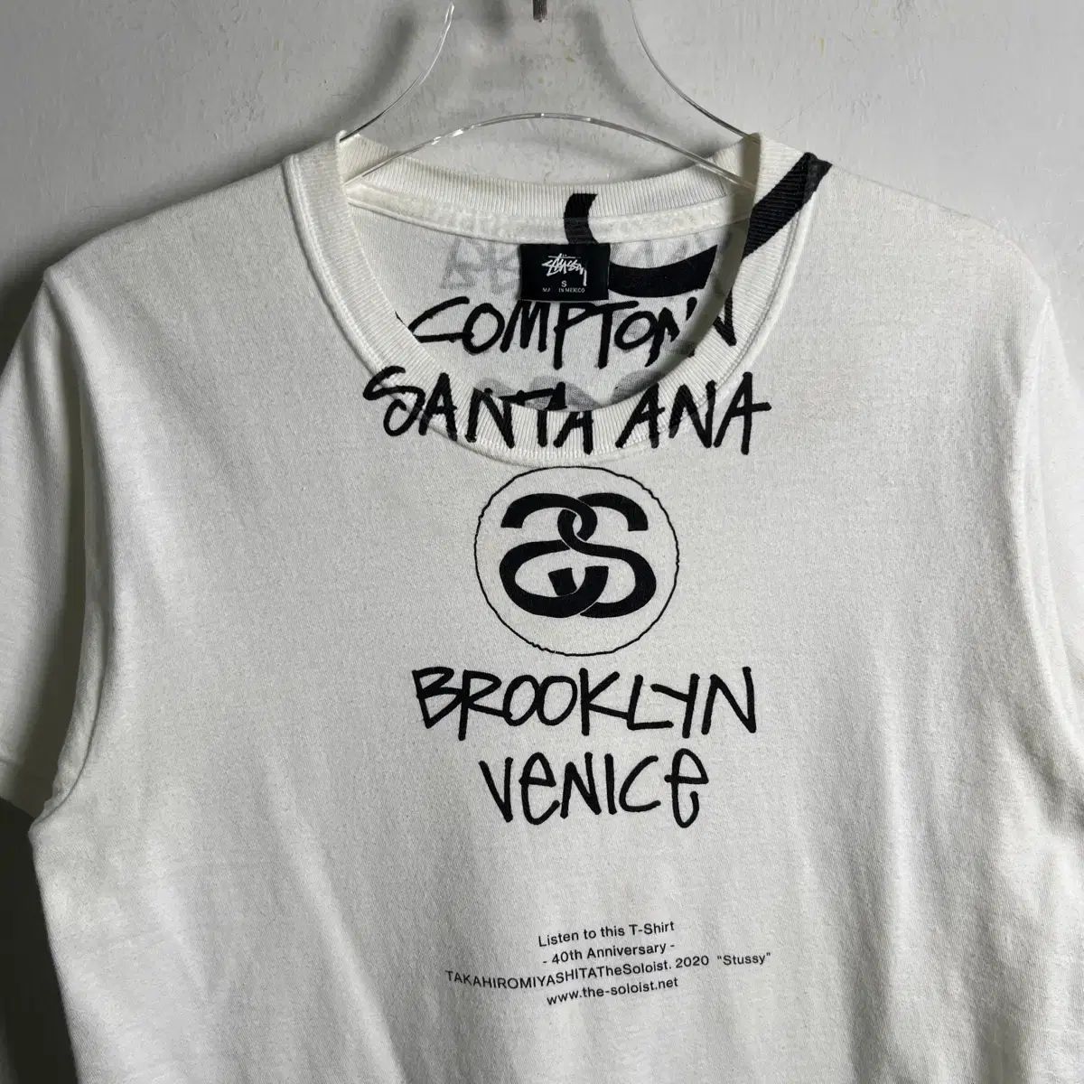 STUSSY x タカヒロミヤシタザソロイスト 40周年ワールドツアー半袖Tシャツ S STUSSY x タカヒロミヤシタザソロイスト 40周年ワールドツアー半袖Tシャツ S