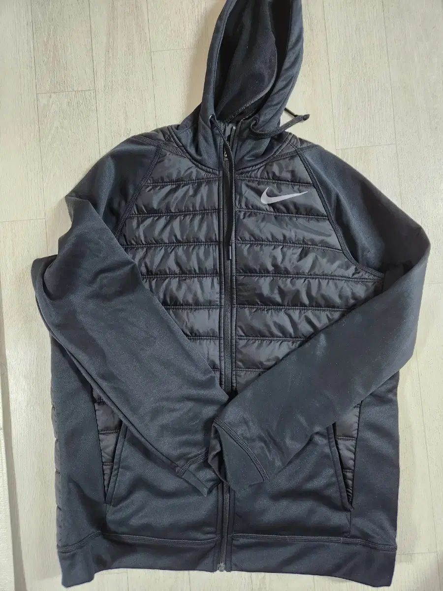 XL) NIKE サーマ ウィンタライズ スウッシュ 軽量 ダウン ジャケット