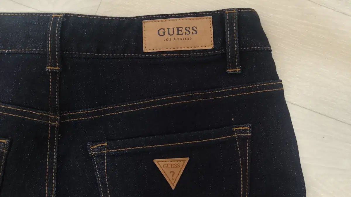 GUESS / 冬 ストレッチデニム / 裏起毛 / 正規品 / レディース 31インチ