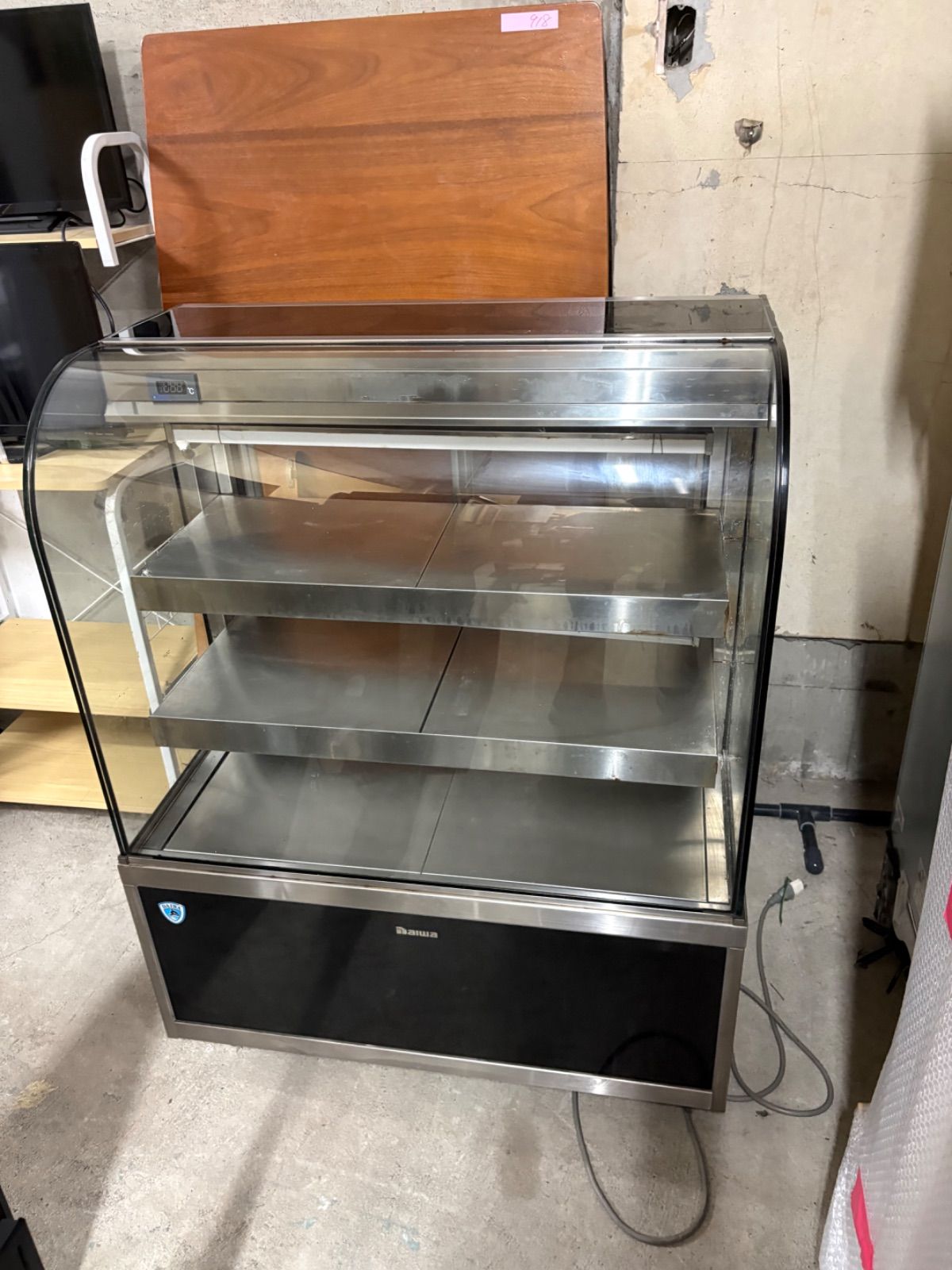 大和冷機工業（Daiwa）製 対面冷蔵ショーケース
