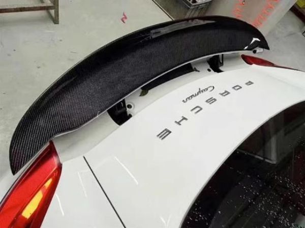 売れ筋新品　ポルシェ　ケイマン　981　2013 - 2015年　　カーボン　リア　トランクスポイラー　リアウイング　リアスポイラー 　外装カスタムcp1