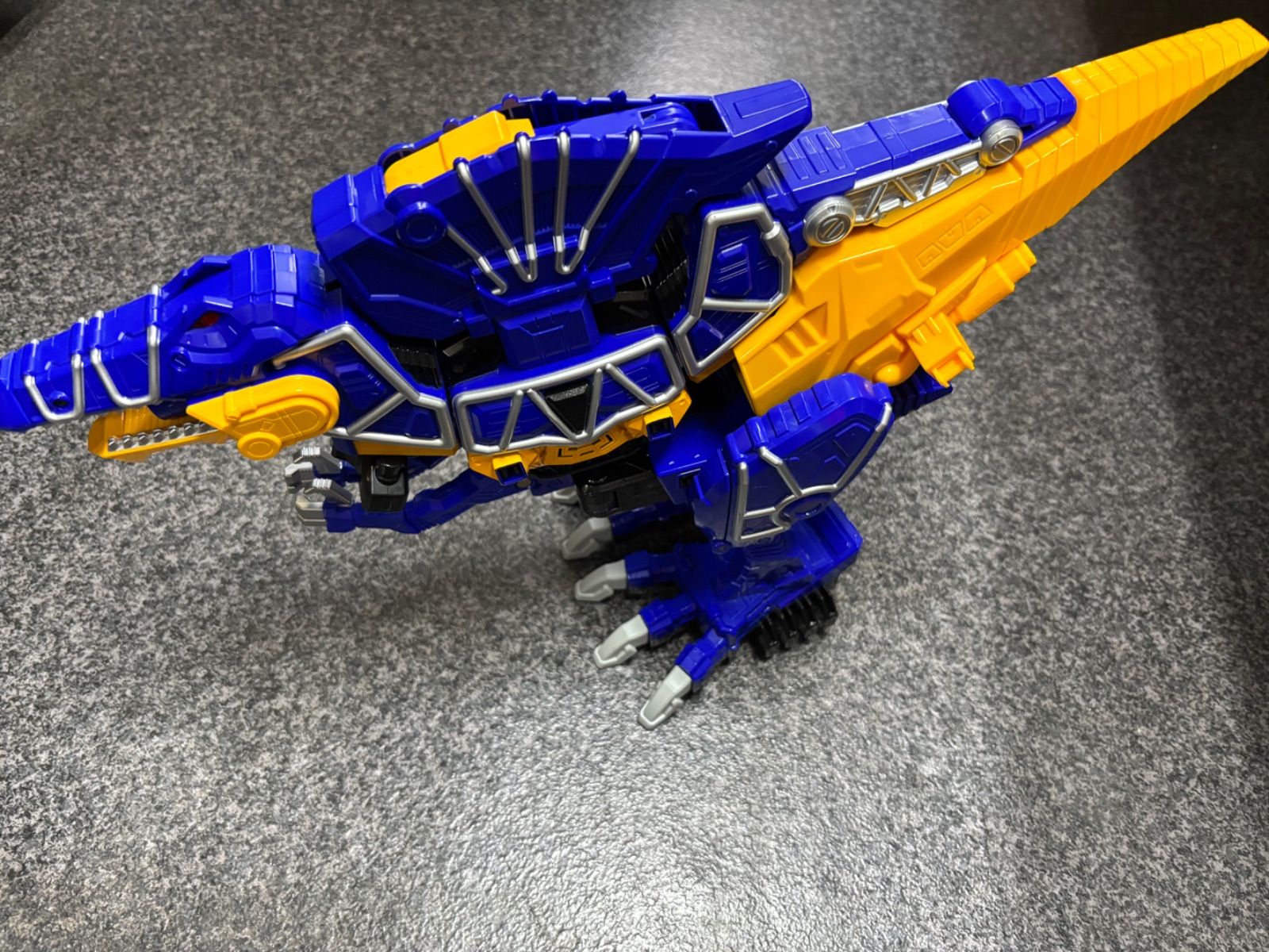 獣電戦隊キョウリュウジャー　DXトバスピノ