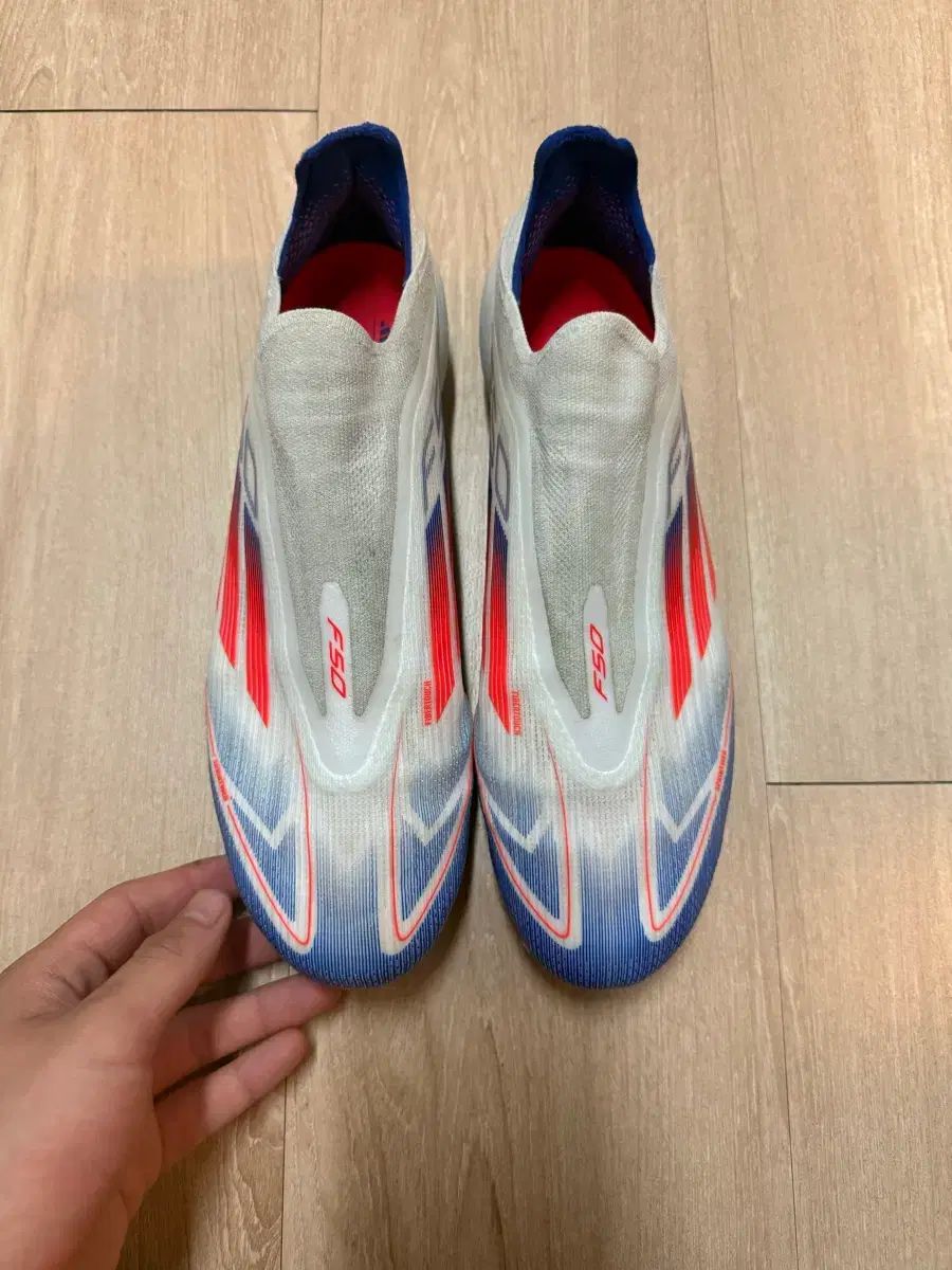 アディダス F50 サッカーシューズ