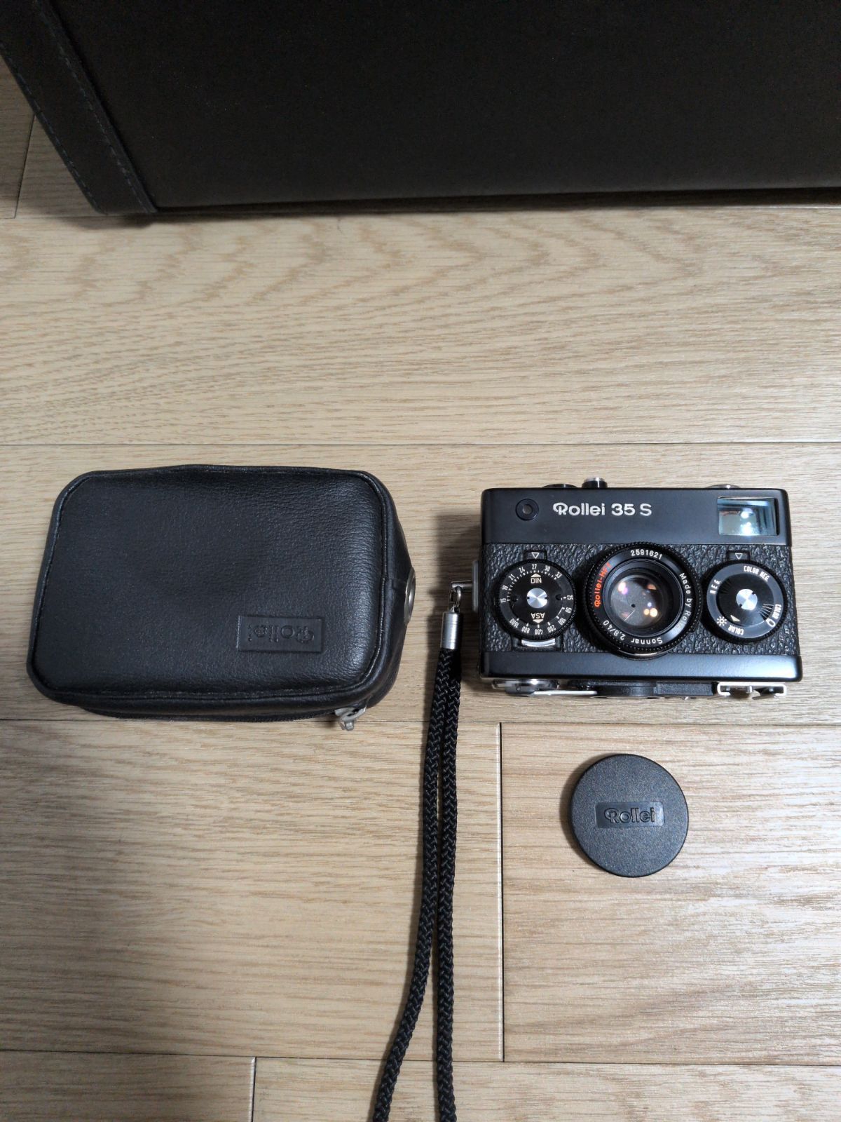 Rollei35S ブラック Sonnar 40mm F2.8 Rollei-HFT ケース・ストラップ付 フィルムカメラ 動作未確認