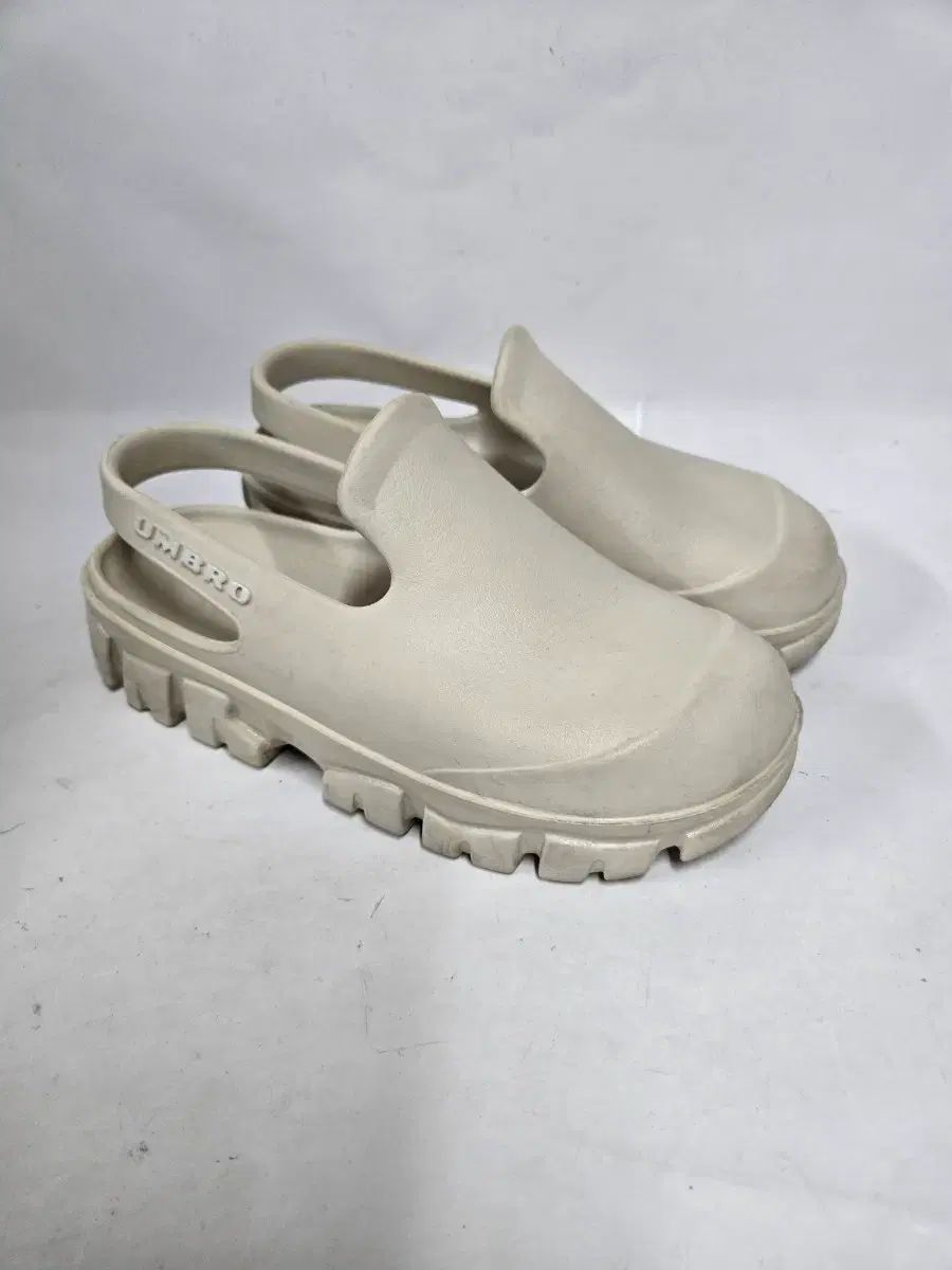 アンブロ トフィー クロッグ 軽量サンダル 220mm