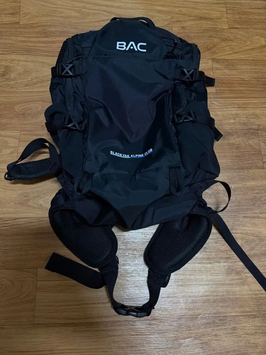 30L ブラックヤク(BLACK YAK) 登山(サン)バッグ