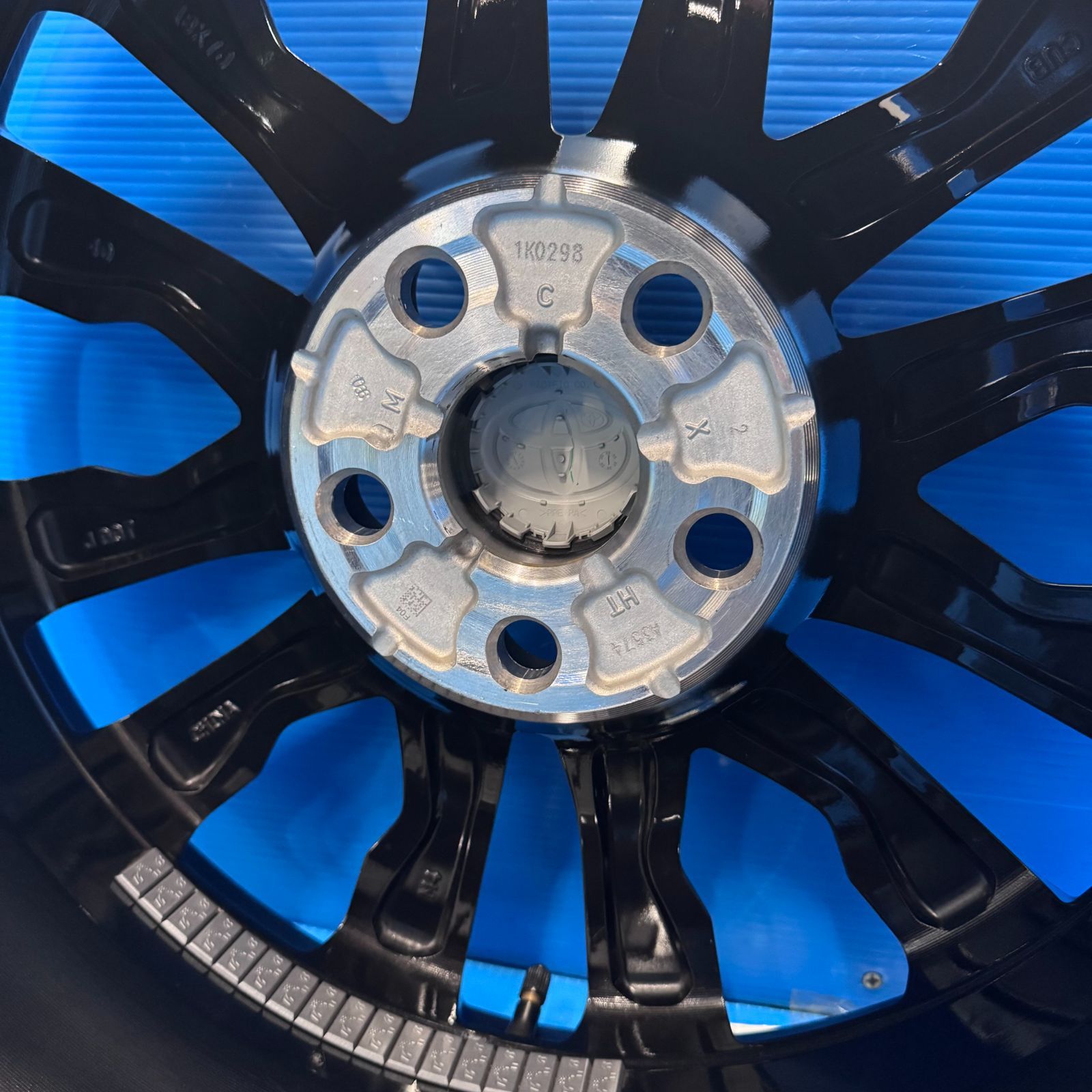 極上品】現行 カローラクロス 純正 18インチ 7.5J+40 5H114.3 4本 使用 