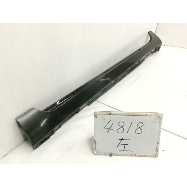 R5年 アクア 6AA-MXPK11 純正 左サイドステップ 209 ブラックマイカ 取付OK 小傷あり 75860-52080-C0 207943 4818