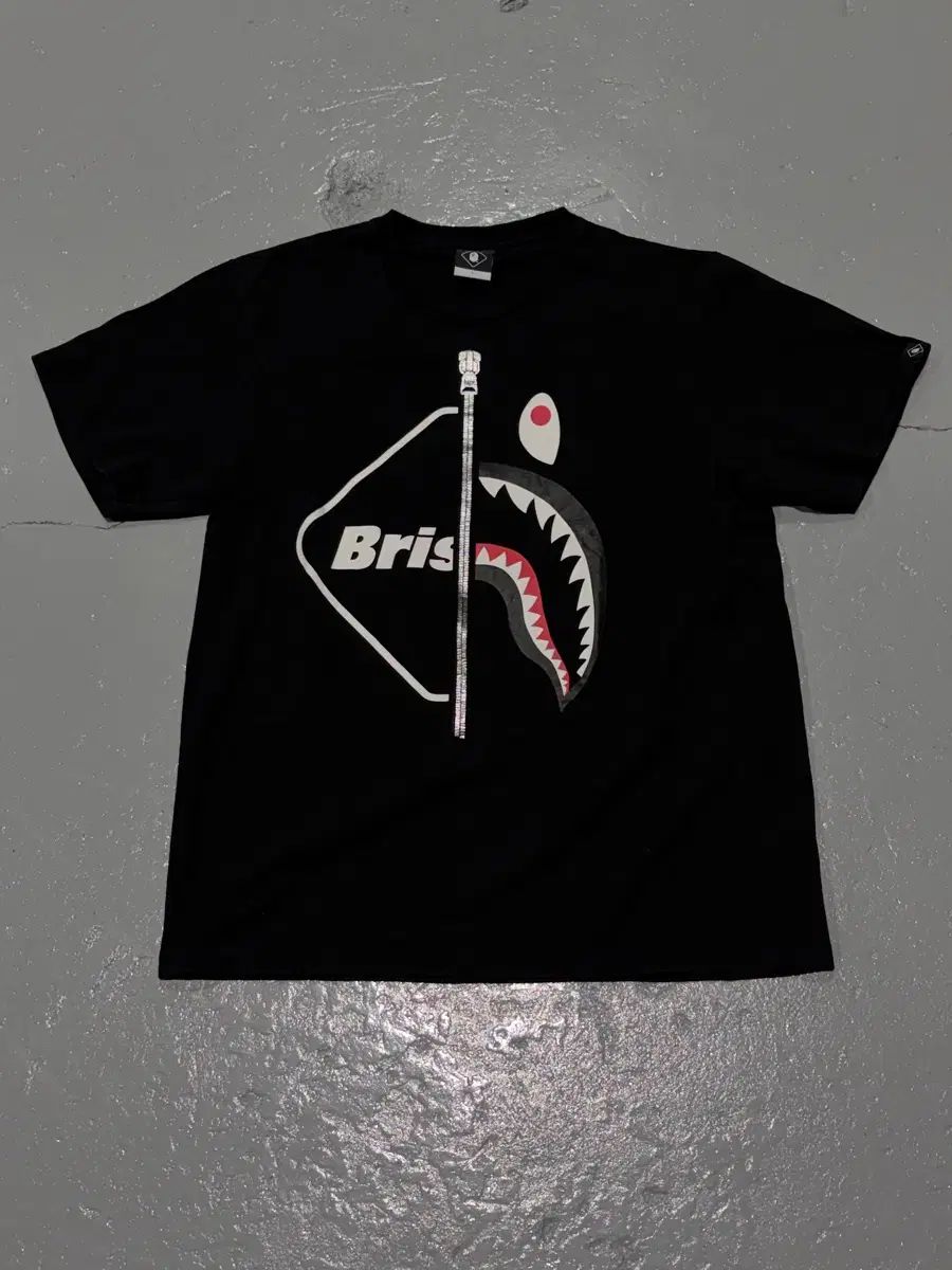 BAPE (A BATHING APE アベイシングエイプ) X FCReal Brist SHARK 半袖 Tシャツ