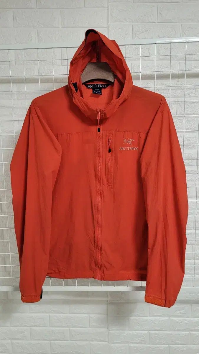 M ARC'TERYX アークテリクス 日本版 旧モデル オレンジ COLOR スコーミッシュ フード ウィンドブレーカー