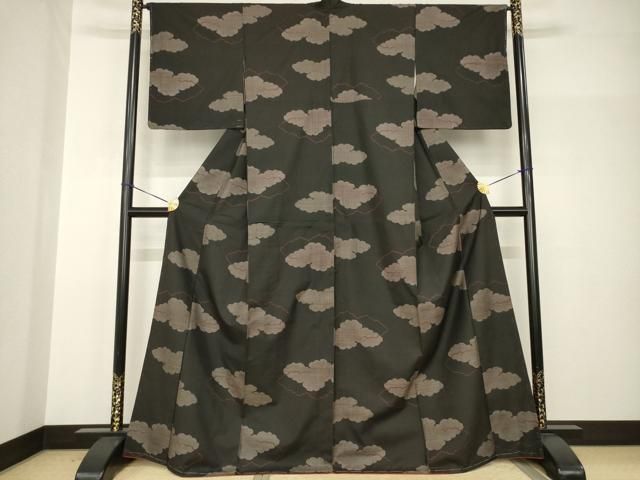 平和屋着物●東郷織物謹製　本場大島紬　160亀甲　地空　雲重ね文　正絹　逸品　AABH9525ck