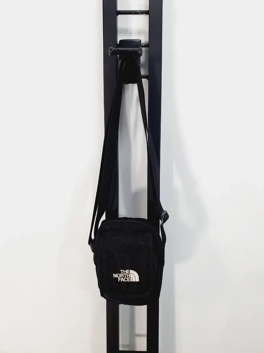 THE NORTH FACE ザノースフェイス ミニ クロスバック バッグ ブラック